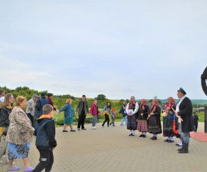 Экскурсию для вынужденных переселенцев из Шебекино провели по "Золотому кольцу Новоосколья"