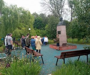 Экскурсию для вынужденных переселенцев из Шебекино провели по "Золотому кольцу Новоосколья"