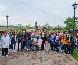 Экскурсию для вынужденных переселенцев из Шебекино провели по "Золотому кольцу Новоосколья"