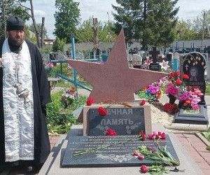 На могилах новооскольских героев совершили заупокойные литии
