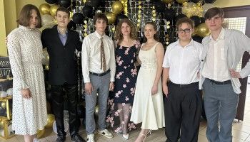 «Наконец-то дождались!»: шесть выпускников Православной гимназии получили аттестаты